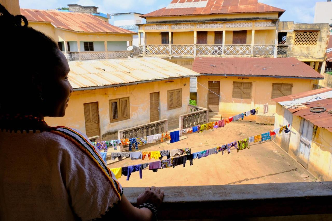 Chambres D'Hotes - Chez Mama Sedjro Porto-Novo Exterior foto